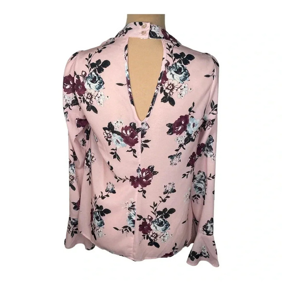 Living Doll Blouse with Keyhole Front Sz Medium Pink Floral Top Bell Sleeve NWT‎ - Picture 3 of 8